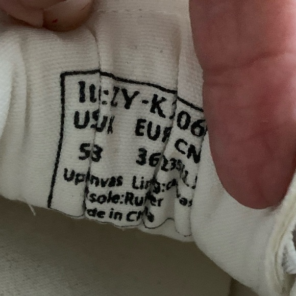 Canvas shoes - Picture 4 of 5